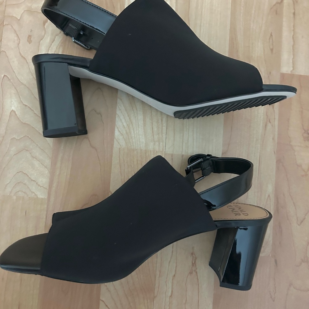Donald Pliner Sandals